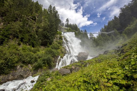 Ein Must See im Ötztal Urlaub ist der Stuibenfall in Umhausen - der höchste Wasserfall Tirols.